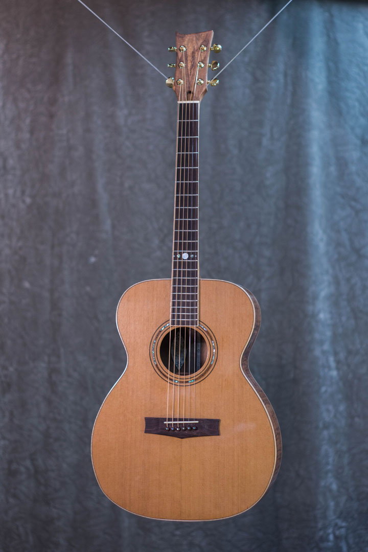 roberto venn student guitarAcousticFinals 19 Fall 2018