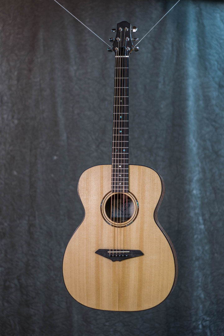 roberto venn student guitarAcousticFinals 37 Fall 2018