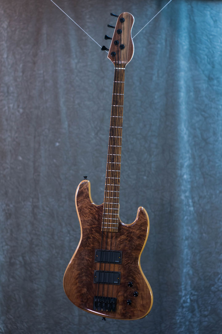roberto venn student guitarElectricfinal 16 Fall 2018