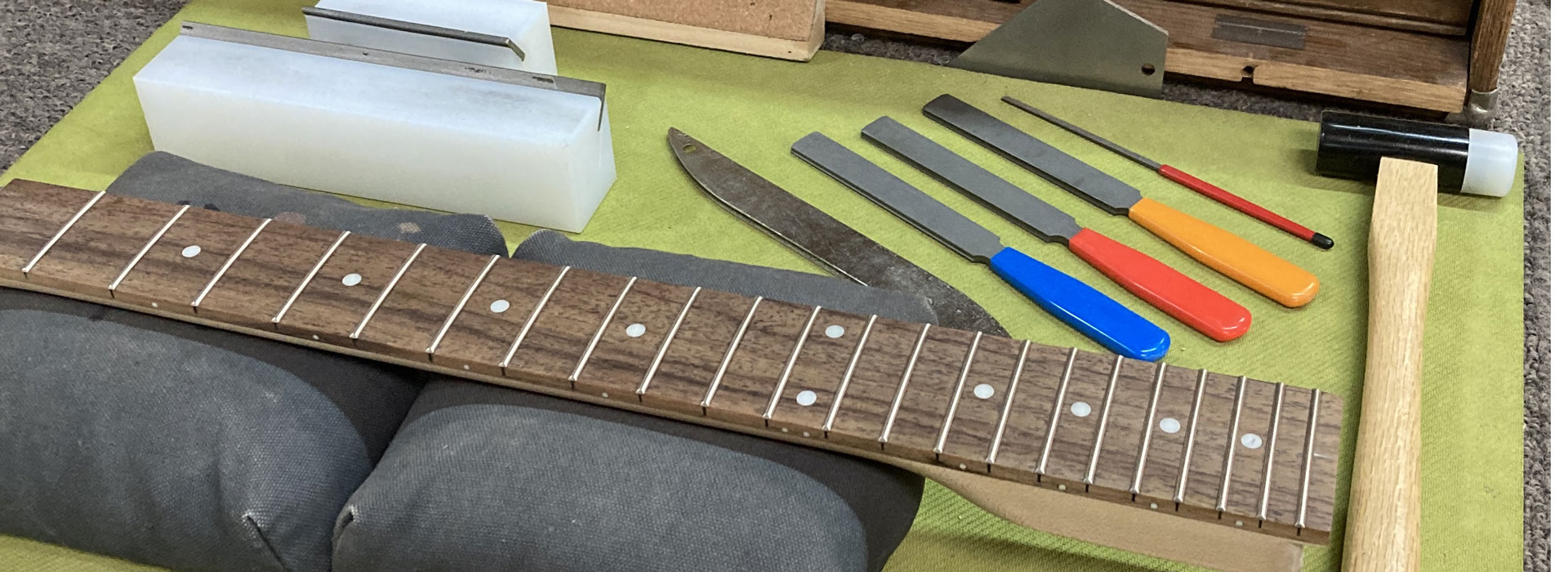 roberto venn fret work class 1920x700 Fretwork Class